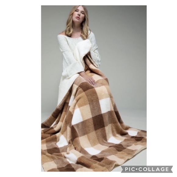 SHERPA BLANKET FOR CUDDLING  NWT - Picture 9 of 12